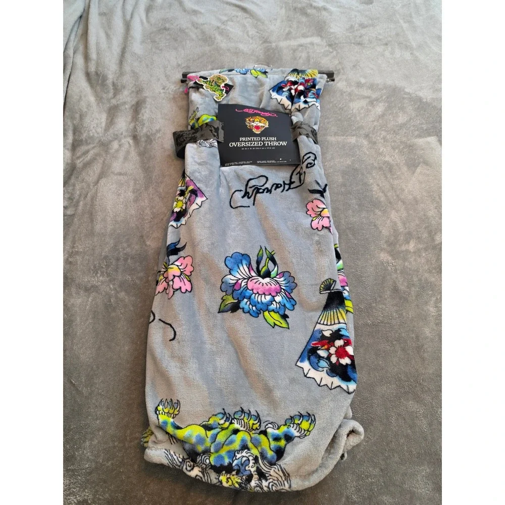 Ed Hardy Printed Plush Oversized Throw Blanket Grey Tattoo Art Tiger 60x70 NEW